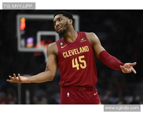 得支棱起来啊!米切尔上半场7投3中仅得8分 球队落后尼克斯15分 得支棱起来啊!米切尔上半场7投3中仅得8分 球队落后尼克斯15分