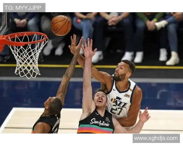 戈贝尔:有时更倾向于点抢篮板 这和身体疲劳&对手卡我的手有关 戈贝尔:有时更倾向于点抢篮板 这和身体疲劳&对手卡我的手有关