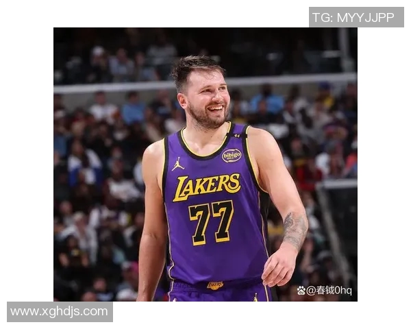 东契奇确认因左腹股沟酸痛缺席周六对阵开拓者比赛，湖人采取谨慎轮休策略