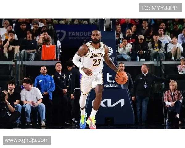 湖人队周四对阵快船队伤病报告出炉