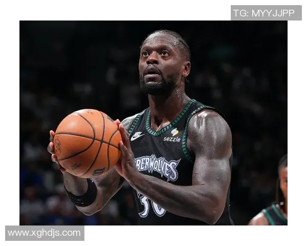 赛季第3次三双！兰德尔14中8轰18分12板10助